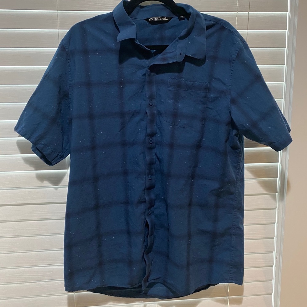 Travis Mathew Ss Button Up - Size Xl - image 1